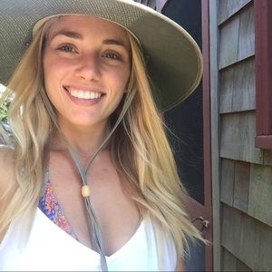 Meet your Posher, Amber